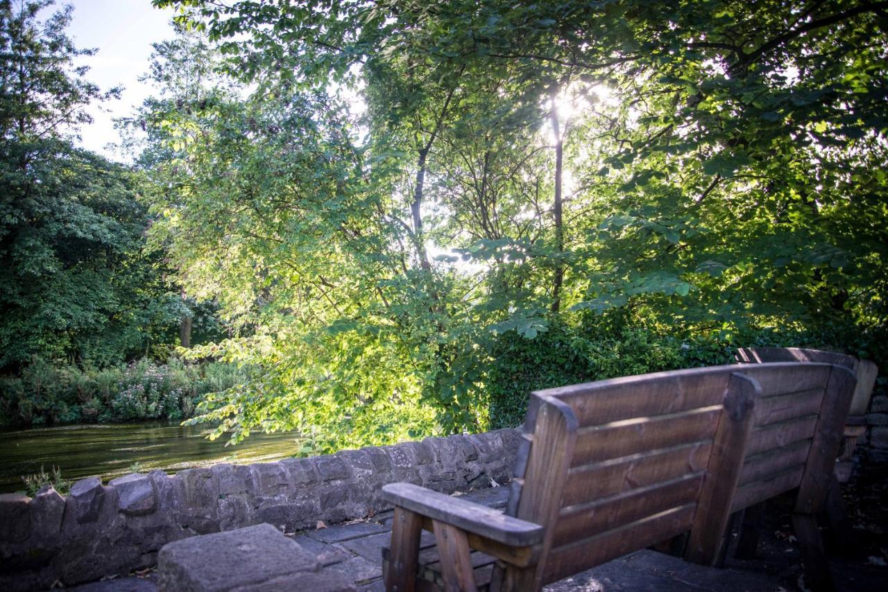 Rafters At Riverside House Hotel